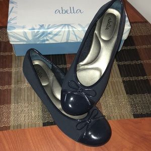 Abella Round Toe Ballet Flats